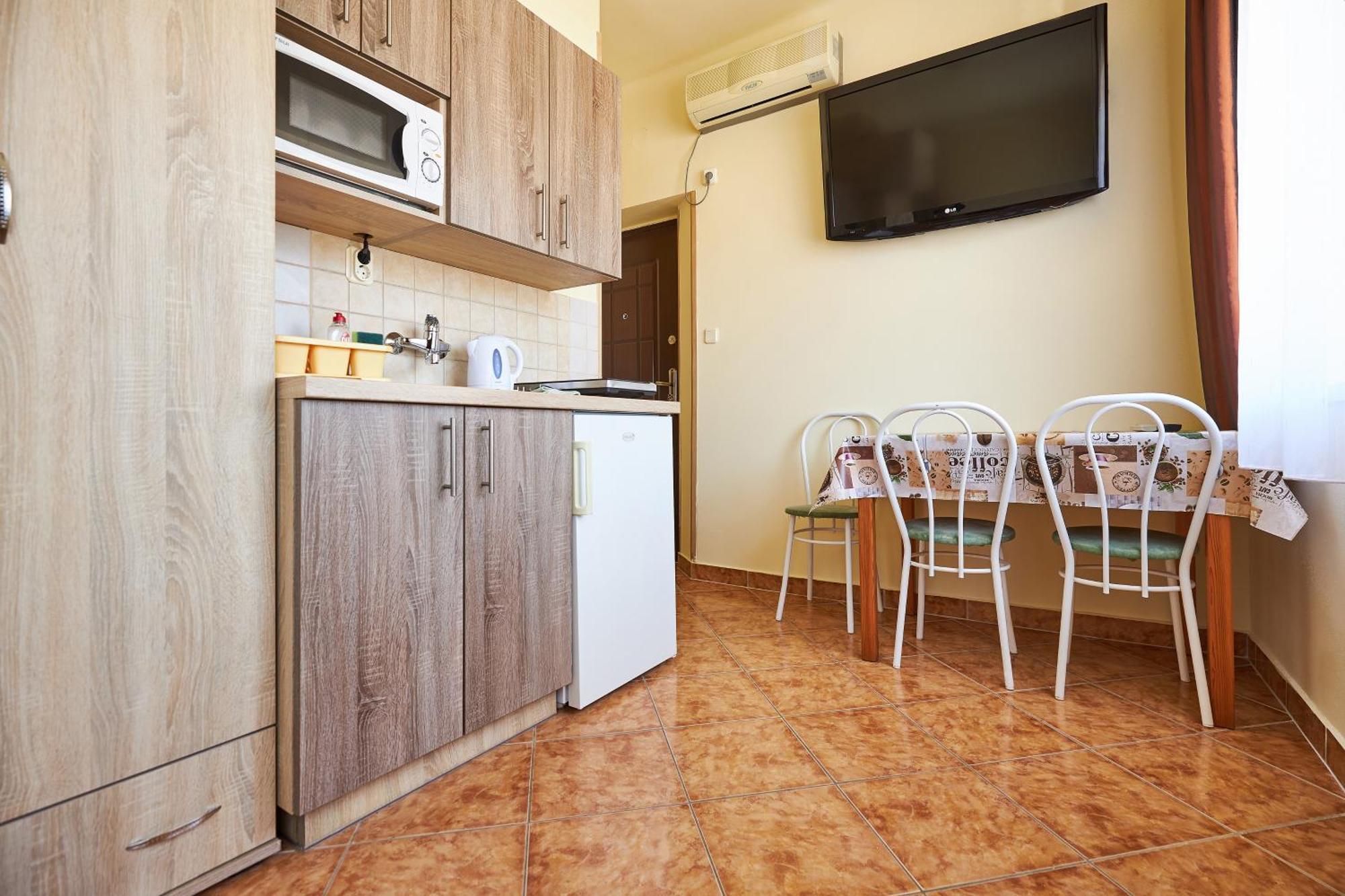 Ada 2 Apartmanhaz Hajduszoboszlo Exterior photo